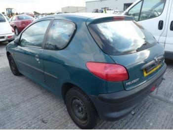 imagine dezmembrez-Peugeot-206-avariat-12736.htm