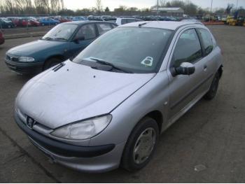 dezmembrez-Peugeot-206-avariat-1346.htm imagine dezmembrez-Peugeot-206-avariat-1346.htm