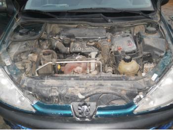 imagine dezmembrez-Peugeot-206-avariat-15901.htm