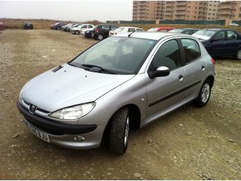 dezmembrez-Peugeot-206-avariat-16282.htm imagine dezmembrez-Peugeot-206-avariat-16282.htm