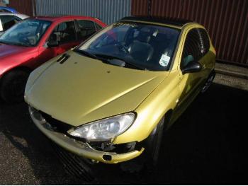 imagine dezmembrez-Peugeot-206-avariat-2676.htm