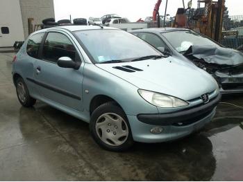 dezmembrez-Peugeot-206-avariat-28024.htm imagine dezmembrez-Peugeot-206-avariat-28024.htm