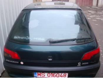imagine dezmembrez-Peugeot-306-avariat-14013.htm