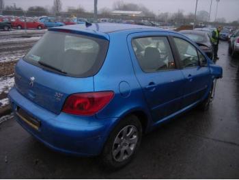 imagine dezmembrez-Peugeot-307-avariat-1354.htm