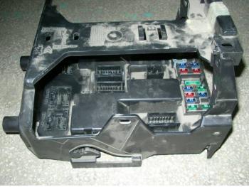 imagine dezmembrez-Peugeot-307-avariat-9751.htm