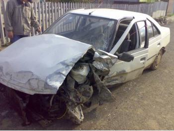 dezmembrez-Peugeot-405-avariat-82.htm imagine dezmembrez-Peugeot-405-avariat-82.htm