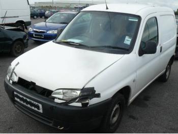 imagine dezmembrez-Peugeot-J9-avariat-1657.htm