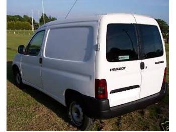 imagine dezmembrez-Peugeot-Partner-avariat-1360.htm