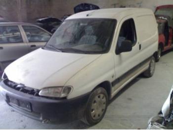 dezmembrez-Peugeot-Partner-avariat-1406.htm imagine dezmembrez-Peugeot-Partner-avariat-1406.htm