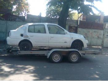 imagine dezmembrez-Renault-Clio-II-avariat-10545.htm