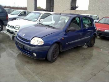 imagine dezmembrez-Renault-Clio-II-avariat-12659.htm