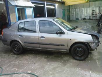 dezmembrez-Renault-Clio-II-avariat-14818.htm imagine dezmembrez-Renault-Clio-II-avariat-14818.htm