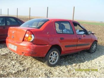 imagine dezmembrez-Renault-Clio-II-avariat-2006.htm