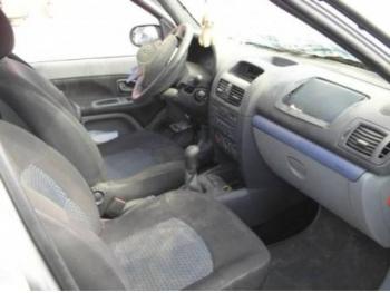 dezmembrez-Renault-Clio-III-avariat-2465.htm imagine dezmembrez-Renault-Clio-III-avariat-2465.htm