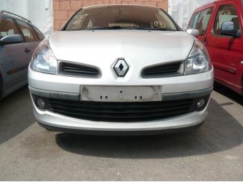 imagine dezmembrez-Renault-Clio-III-avariat-26634.htm