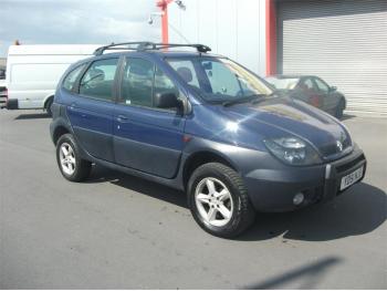 dezmembrez-Renault-Grand-Scenic-avariat-18085.htm imagine dezmembrez-Renault-Grand-Scenic-avariat-18085.htm