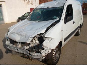 dezmembrez-Renault-Kangoo-avariat-27363.htm imagine dezmembrez-Renault-Kangoo-avariat-27363.htm