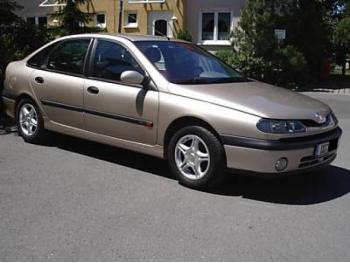 imagine dezmembrez-Renault-Laguna-I-avariat-1309.htm