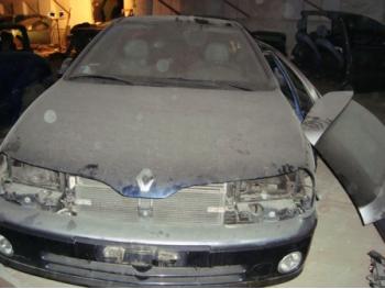 imagine dezmembrez-Renault-Laguna-I-avariat-21856.htm