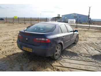dezmembrez-Renault-Laguna-I-avariat-2268.htm imagine dezmembrez-Renault-Laguna-I-avariat-2268.htm