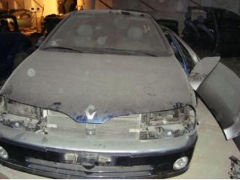 dezmembrez-Renault-Laguna-I-avariat-27663.htm imagine dezmembrez-Renault-Laguna-I-avariat-27663.htm