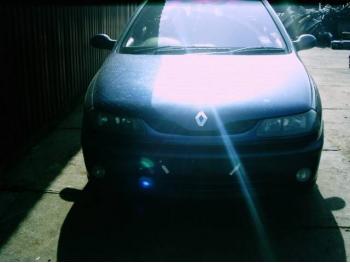 imagine dezmembrez-Renault-Laguna-I-avariat-728.htm