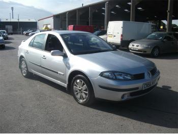 imagine dezmembrez-Renault-Laguna-II-avariat-17703.htm