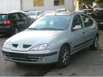 dezmembrez-Renault-Laguna-II-avariat-3628.htm imagine dezmembrez-Renault-Laguna-II-avariat-3628.htm