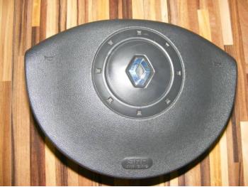 dezmembrez-Renault-Megane-avariat-10587.htm imagine dezmembrez-Renault-Megane-avariat-10587.htm