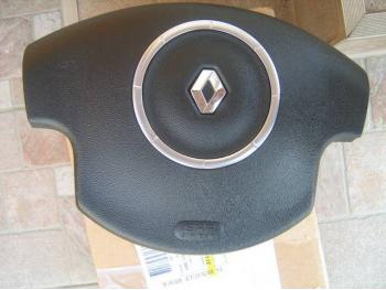 dezmembrez-Renault-Megane-avariat-11400.htm imagine dezmembrez-Renault-Megane-avariat-11400.htm