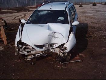 dezmembrez-Renault-Megane-avariat-1215.htm imagine dezmembrez-Renault-Megane-avariat-1215.htm