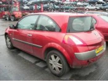 dezmembrez-Renault-Megane-avariat-13101.htm imagine dezmembrez-Renault-Megane-avariat-13101.htm