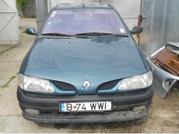 imagine dezmembrez-Renault-Megane-avariat-15319.htm