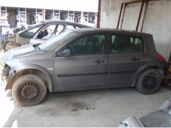 imagine dezmembrez-Renault-Megane-avariat-15339.htm