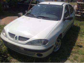 dezmembrez-Renault-Megane-avariat-15737.htm imagine dezmembrez-Renault-Megane-avariat-15737.htm