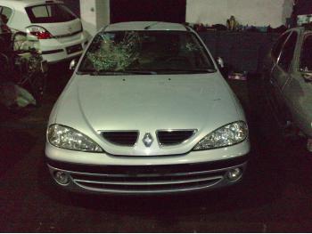 dezmembrez-Renault-Megane-avariat-16077.htm imagine dezmembrez-Renault-Megane-avariat-16077.htm