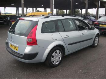 dezmembrez-Renault-Megane-avariat-18081.htm imagine dezmembrez-Renault-Megane-avariat-18081.htm
