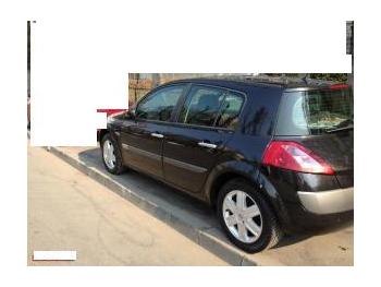imagine dezmembrez-Renault-Megane-avariat-19589.htm