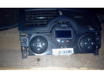 dezmembrez-Renault-Megane-avariat-25935.htm imagine dezmembrez-Renault-Megane-avariat-25935.htm