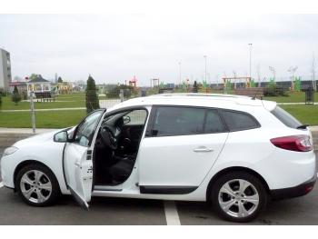 dezmembrez-Renault-Megane-avariat-26765.htm imagine dezmembrez-Renault-Megane-avariat-26765.htm