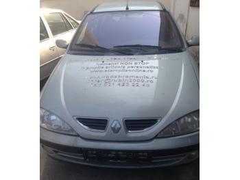 imagine dezmembrez-Renault-Megane-avariat-26786.htm