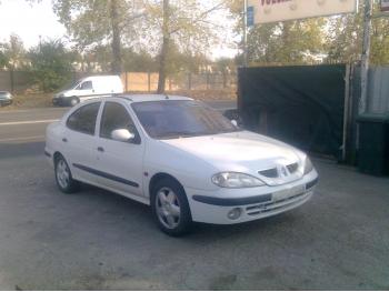 imagine dezmembrez-Renault-Megane-avariat-26978.htm