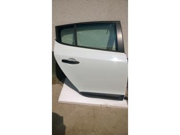 imagine dezmembrez-Renault-Megane-avariat-27886.htm