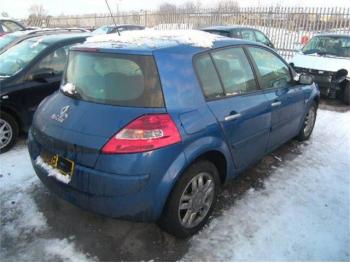 imagine dezmembrez-Renault-Megane-avariat-3603.htm