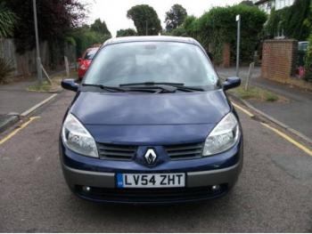 imagine dezmembrez-Renault-Scenic-avariat-12882.htm