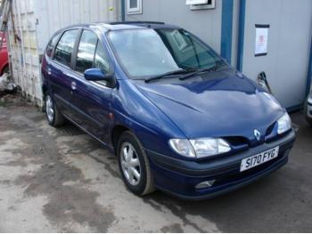 imagine dezmembrez-Renault-Scenic-avariat-12884.htm