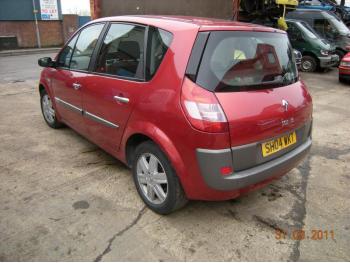 imagine dezmembrez-Renault-Scenic-avariat-17707.htm