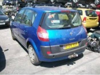 imagine dezmembrez-Renault-Scenic-avariat-3661.htm