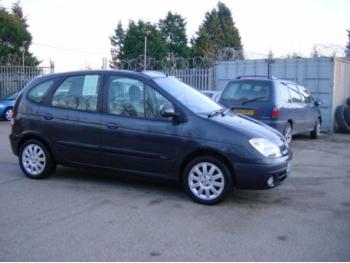 dezmembrez-Renault-Scenic-avariat-8790.htm imagine dezmembrez-Renault-Scenic-avariat-8790.htm
