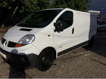 imagine dezmembrez-Renault-Trafic-II-avariat-27473.htm